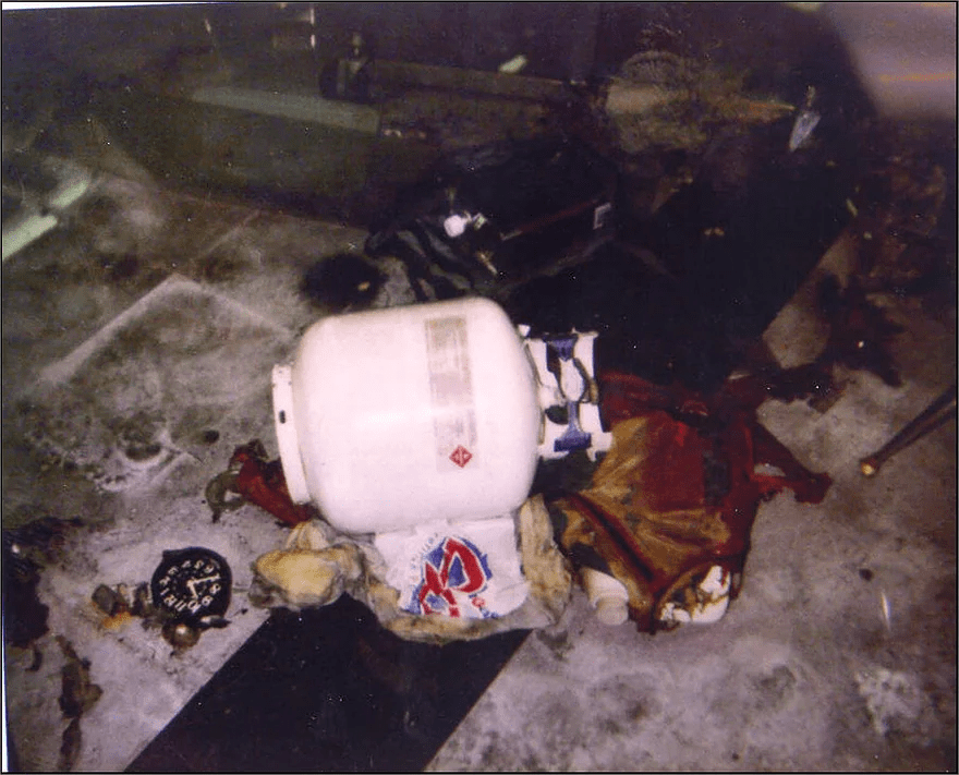 columbine_bomb_cafeteria