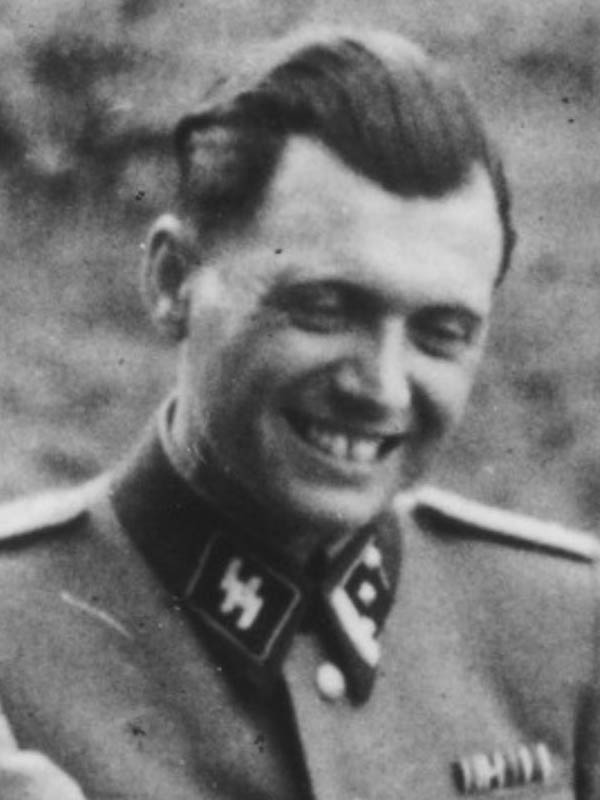 josef-mengele-auschwitz-nazi-smile